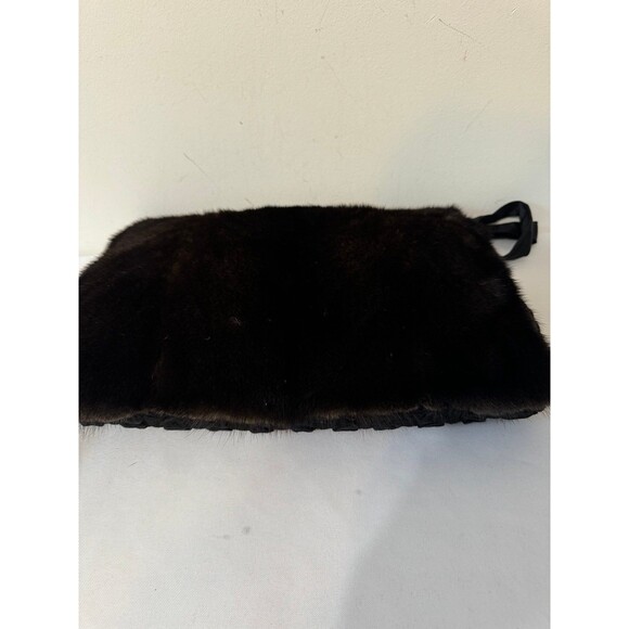 VINTAGE DEEP BROWN SABLE/MINK SILK RUCHED HANDMUFF WITH ZIPPER COMPARTMENT - Picture 5 of 6